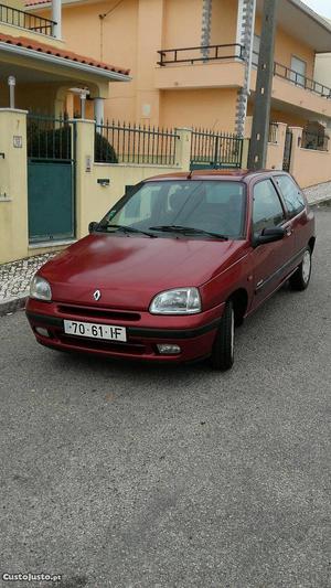 Renault Clio 1.2 pode trazer mecânico Maio/97 - à venda -