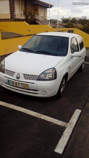 Renault Clio 1.5 DCI Fevereiro/02 - à venda - Ligeiros