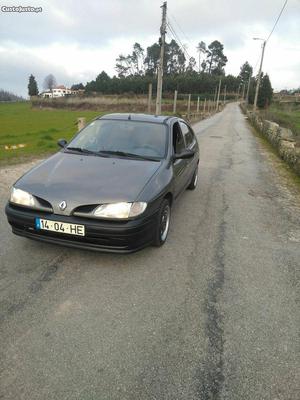 Renault Mégane 1.9d Agosto/96 - à venda - Ligeiros