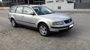 VW Passat 1.9 TDI Variant Setembro/00 - à venda - Ligeiros