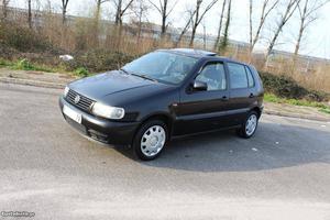 VW Polo  kms Maio/97 - à venda - Ligeiros