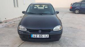 Opel Corsa 1.4 sport Fevereiro/97 - à venda - Ligeiros