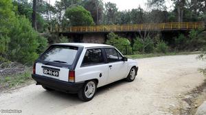 Opel Corsa 1.7 td Dezembro/89 - à venda - Ligeiros