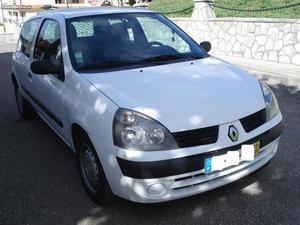 Renault Clio 1.5 DCI AC kms Maio/04 - à venda -