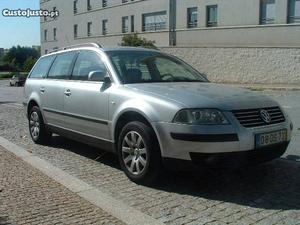 VW Passat 1.9 TDi Janeiro/04 - à venda - Ligeiros