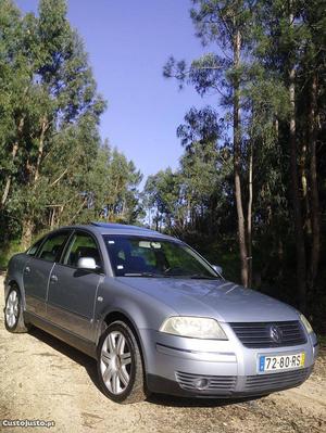 VW Passat 1.9 tdi highline Maio/01 - à venda - Ligeiros