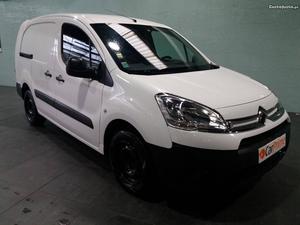 Citroën Berlingo 90cv 3Lug. Longa Abril/14 - à venda -