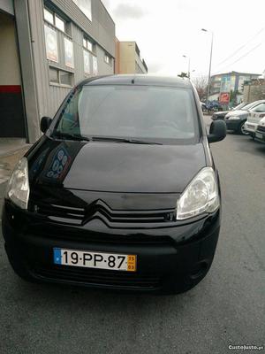 Citroën Berlingo Berlingo 90 cv Abril/15 - à venda -