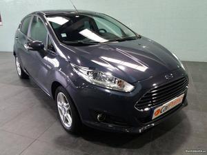 Ford Fiesta 1.5 TDCi Tittanium Março/15 - à venda -