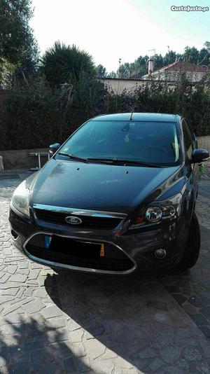 Ford Focus 1.6tdci Fevereiro/10 - à venda - Ligeiros