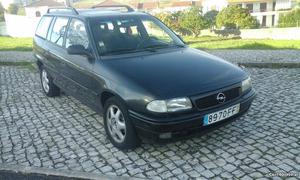 Opel Astra 1.4 Club Maio/95 - à venda - Ligeiros