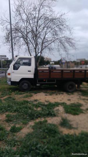 Toyota Dyna 150 direção ass Junho/99 - à venda -