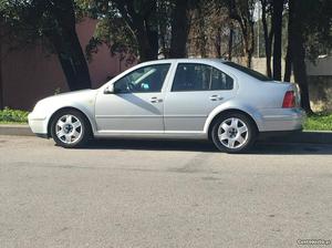 VW Bora 1.9 tdi Julho/99 - à venda - Ligeiros Passageiros,