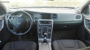 Volvo V60 D2 Março/12 - à venda - Ligeiros Passageiros,