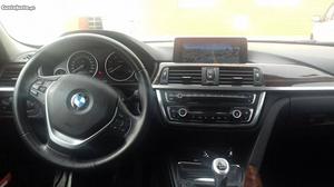 BMW 318 Luxury Line Maio/12 - à venda - Ligeiros