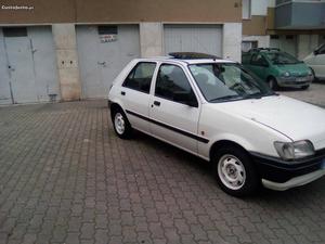 Ford Fiesta 1.8 diesel Novembro/92 - à venda - Ligeiros