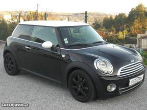 MINI Cooper D  com 110cv Dezembro/09 - à venda -