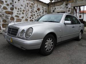 Mercedes-Benz E 250 turbo diesel Novembro/98 - à venda -