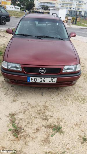 Opel Astra 1.6 gasolina 16 vav Novembro/97 - à venda -