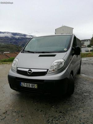 Opel Vivaro CDTI Dezembro/08 - à venda - Comerciais / Van,