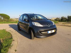 Peugeot 107 versão C Maio/06 - à venda - Ligeiros