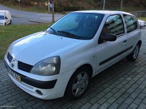 Renault Clio 1.5dci ac 82cv Junho/05 - à venda - Comerciais