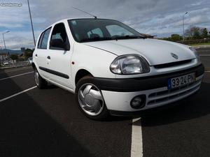Renault Clio 5 portas Maio/00 - à venda - Ligeiros
