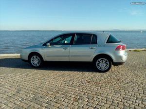 Renault Vel Satis Especial Maio/02 - à venda - Ligeiros