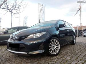 Toyota Auris TouringSports Abril/14 - à venda - Ligeiros