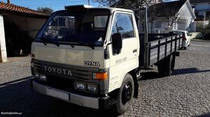 Toyota Dyna km nova Maio/93 - à venda - Ligeiros