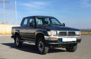 Toyota Hilux tracker Maio/96 - à venda - Pick-up/