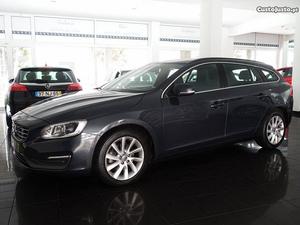 Volvo V D4 Momentum Fevereiro/14 - à venda - Ligeiros