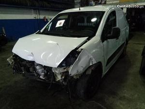 Citroën Berlingo 1.6 HDI 110 CV 3 lug Abril/10 - à venda -