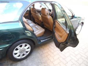 Lancia Lybra 2.4 jtd 135 cv Dezembro/00 - à venda -