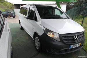 Mercedes-Benz Vito 111CDI LONGA 9L Abril/15 - à venda -