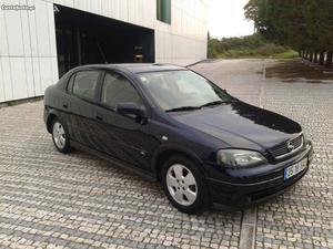 Opel Astra v Edition - AC Janeiro/04 - à venda -
