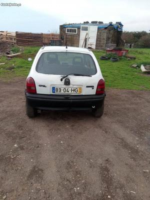 Opel Corsa B  Setembro/96 - à venda - Ligeiros