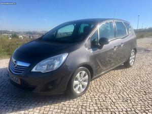 Opel Meriva 1.3 CDTi Cosmo Janeiro/12 - à venda - Ligeiros