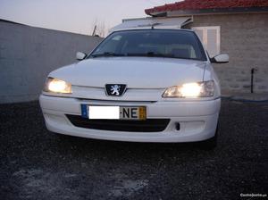 Peugeot  D Abril/99 - à venda - Comerciais / Van,