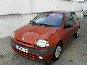 Renault Clio 1.2 Junho/98 - à venda - Ligeiros Passageiros,