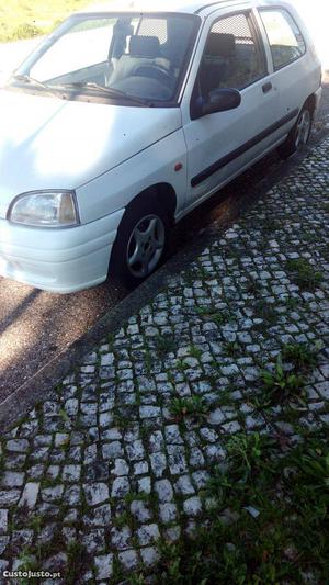 Renault Clio 1,9 diesel Agosto/97 - à venda - Ligeiros