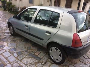 Renault Clio Básic Junho/99 - à venda - Ligeiros