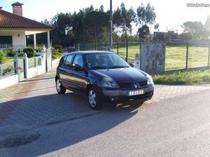 Renault Clio  V 80 Dynamic Agosto/02 - à venda -