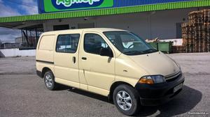 Toyota HiAce 6lugares 99 Fevereiro/99 - à venda - Ligeiros