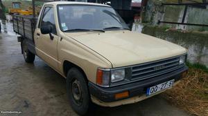 Toyota Hilux 2.4 Janeiro/89 - à venda - Comerciais / Van,