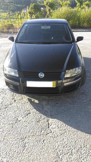 Fiat Stilo 1.9 JTD 115Cv Maio/04 - à venda - Ligeiros