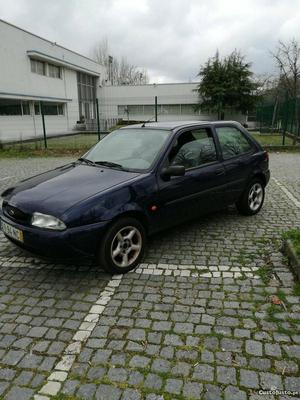 Ford Fiesta 1.8 TD Março/99 - à venda - Comerciais / Van,