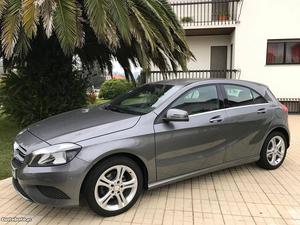 Mercedes-Benz A 180 CDI Urban 109cv Março/13 - à venda -