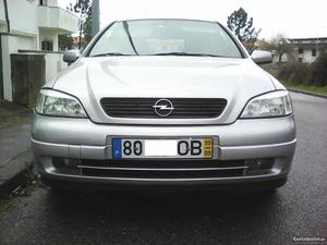 Opel Astra 1.4 club mkm Setembro/99 - à venda -