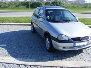 Opel Corsa b  centenário Junho/99 - à venda - Ligeiros